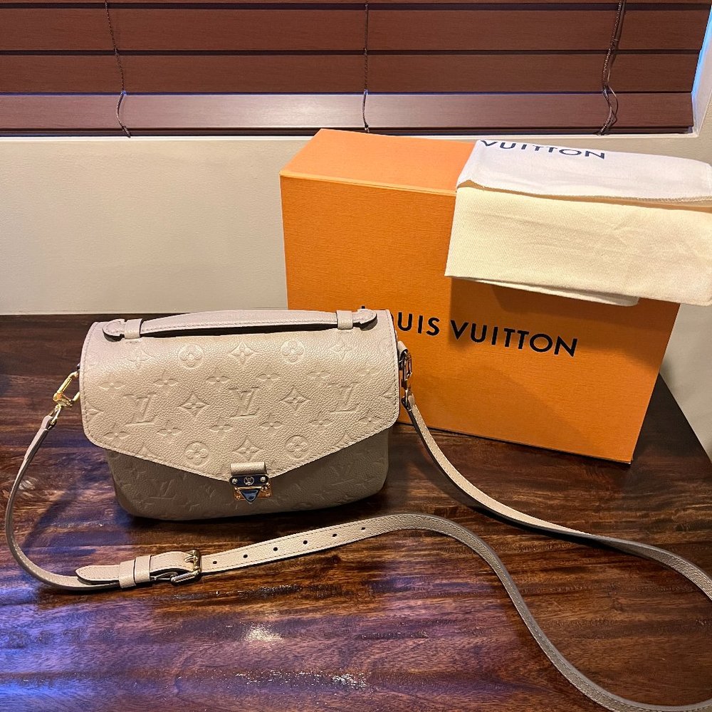 Louis Vuitton Pochette Métis